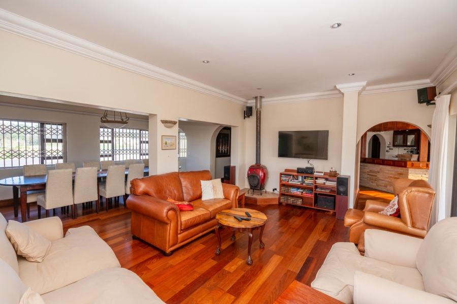 7 Bedroom Property for Sale in Myburgh Park Western Cape